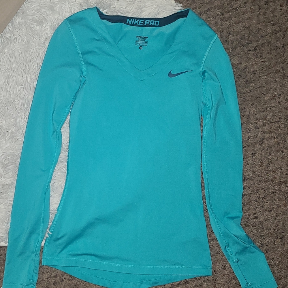 Nike Pro long sleeve shirt in excellent condition